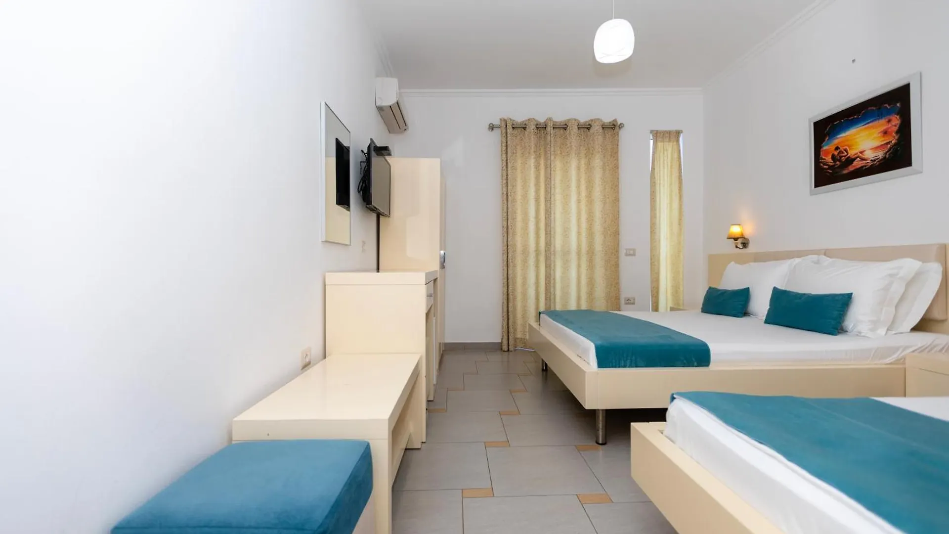 ****  Hotel Agel Sarandë Albania