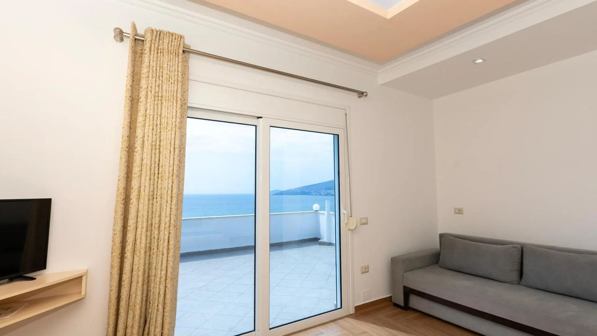 Hotel Agel Sarandë 4*,  Albania