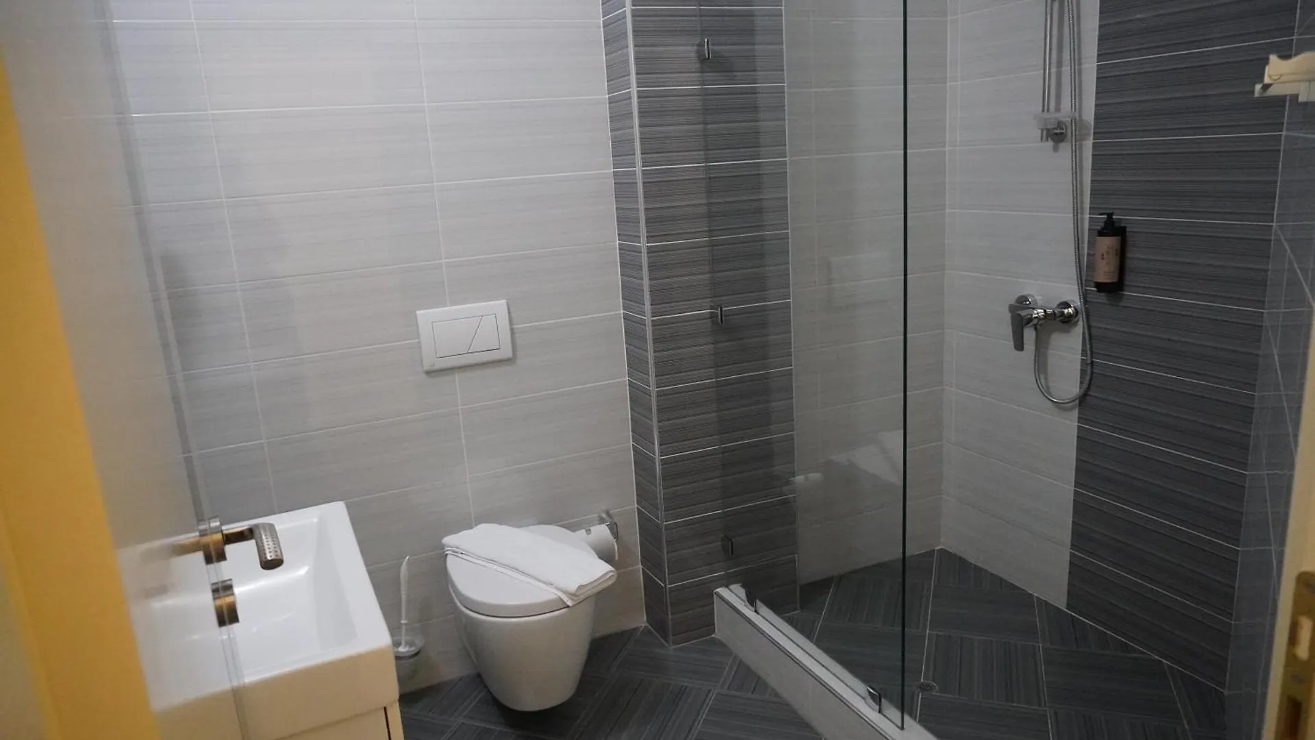 Hotel Agel Sarande 4*,  Albania